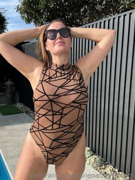 OnlyFans - Jane / @janenaughtymom Scene 36 — photo 19 of 20