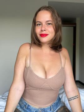 OnlyFans - 🥵🥵 Kelly Muur / Nicole Kelly / @kelly_muur 🥵🥵 Scene 12 — photo 19 of 20