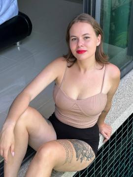 OnlyFans - 🥵🥵 Kelly Muur / Nicole Kelly / @kelly_muur 🥵🥵 Scene 21 — photo 19 of 20