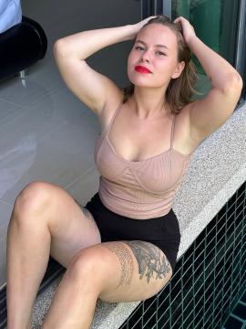 OnlyFans - 🥵🥵 Kelly Muur / Nicole Kelly / @kelly_muur 🥵🥵 Scene 21 — photo 20 of 20