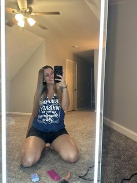 OnlyFans - Bri / @onlyneedbri Scene 4 — photo 4 of 20