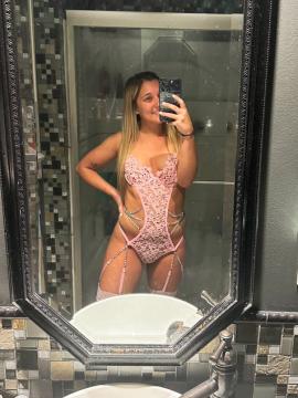 OnlyFans - Bri / @onlyneedbri Scene 4 — photo 11 of 20
