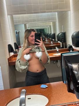 OnlyFans - Bri / @onlyneedbri Scene 4 — photo 12 of 20