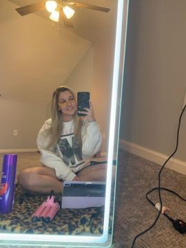OnlyFans - Bri / @onlyneedbri Scene 4 — photo 16 of 20