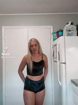 OnlyFans - Bri / @onlyneedbri Scene 6 — photo 2 of 20