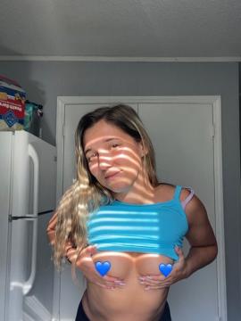 OnlyFans - Bri / @onlyneedbri Scene 8 — photo 4 of 20