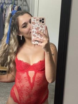 OnlyFans - Bri / @onlyneedbri Scene 8 — photo 7 of 20