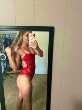 OnlyFans - Bri / @onlyneedbri Scene 8 — photo 8 of 20
