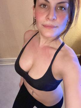 OnlyFans - 🥵🥵 Den Yanine / @denyanine 🥵🥵 Scene 8 — photo 10 of 20