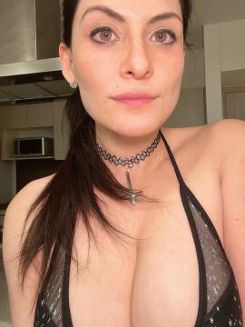 OnlyFans - 🥵🥵 Den Yanine / @denyanine 🥵🥵 Scene 19 — photo 16 of 20