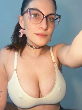 OnlyFans - 🥵🥵 Den Yanine / @denyanine 🥵🥵 Scene 41 — photo 4 of 20