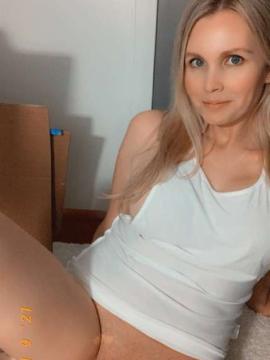 OnlyFans - 𝙃𝙊𝙇𝙇𝙔 𝙅𝘼𝙉𝙀 / @hollyjaneloves69 Scene 1 — photo 14 of 20