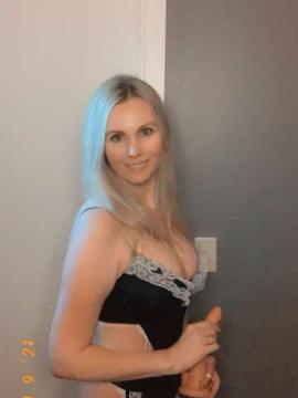 OnlyFans - 𝙃𝙊𝙇𝙇𝙔 𝙅𝘼𝙉𝙀 / @hollyjaneloves69 Scene 37 — photo 6 of 20