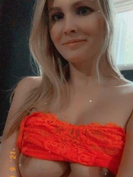 OnlyFans - 𝙃𝙊𝙇𝙇𝙔 𝙅𝘼𝙉𝙀 / @hollyjaneloves69 Scene 56
