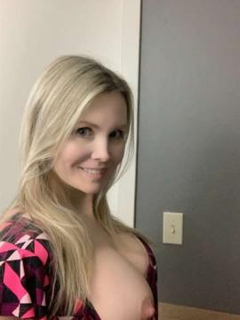OnlyFans - 𝙃𝙊𝙇𝙇𝙔 𝙅𝘼𝙉𝙀 / @hollyjaneloves69 Scene 132 — photo 9 of 20