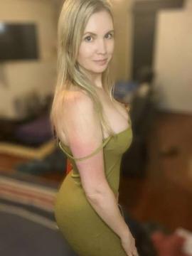 OnlyFans - 𝙃𝙊𝙇𝙇𝙔 𝙅𝘼𝙉𝙀 / @hollyjaneloves69 Scene 163 — photo 9 of 20