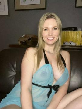 OnlyFans - 𝙃𝙊𝙇𝙇𝙔 𝙅𝘼𝙉𝙀 / @hollyjaneloves69 Scene 209 — photo 16 of 20