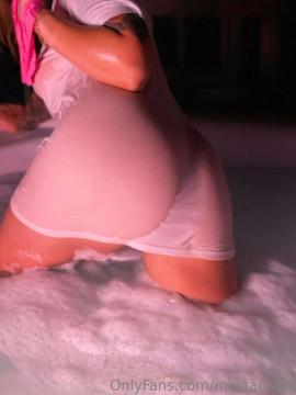 OnlyFans - Miya / @miyaacacia Scene 10 — photo 14 of 20