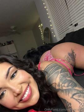 OnlyFans - Miya / @miyaacacia Scene 11 — photo 9 of 20