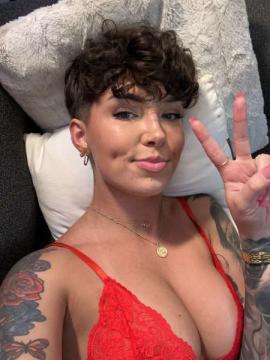 OnlyFans - Miya / @miyaacacia Scene 19 — photo 7 of 20