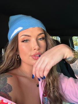 OnlyFans - Miya / @miyaacacia Scene 19 — photo 11 of 20