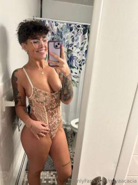 OnlyFans - Miya / @miyaacacia Scene 20 — photo 15 of 20