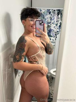 OnlyFans - Miya / @miyaacacia Scene 20 — photo 19 of 20