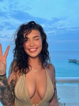OnlyFans - Miya / @miyaacacia Scene 29 — photo 10 of 20