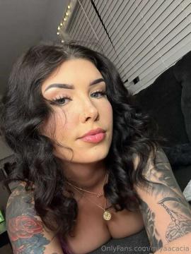 OnlyFans - Miya / @miyaacacia Scene 30 — photo 1 of 20