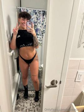OnlyFans - Miya / @miyaacacia Scene 31 — photo 8 of 20
