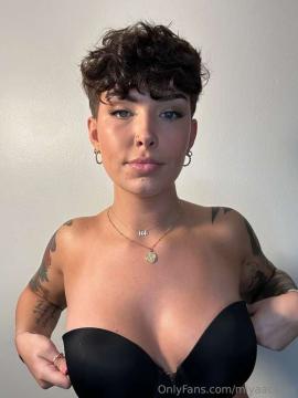 OnlyFans - Miya / @miyaacacia Scene 31 — photo 10 of 20