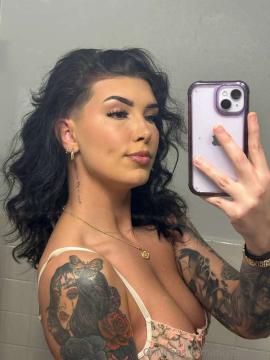 OnlyFans - Miya / @miyaacacia Scene 31 — photo 16 of 20