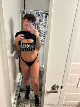 OnlyFans - Miya / @miyaacacia Scene 32 — photo 19 of 20