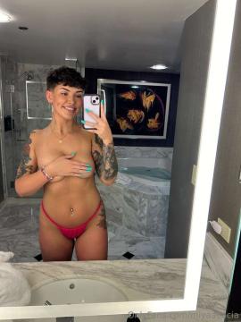 OnlyFans - Miya / @miyaacacia Scene 33 — photo 16 of 20