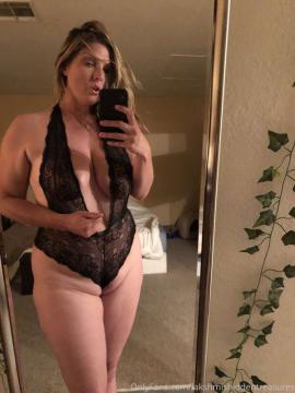 OnlyFans - Marie /  @lakshmishiddentreasures Scene 18 — photo 5 of 20