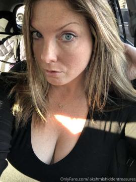 OnlyFans - Marie /  @lakshmishiddentreasures Scene 28 — photo 1 of 20