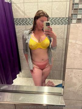 OnlyFans - Marie /  @lakshmishiddentreasures Scene 112 — photo 1 of 20