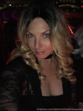OnlyFans - Marie /  @lakshmishiddentreasures Scene 159 — photo 15 of 20