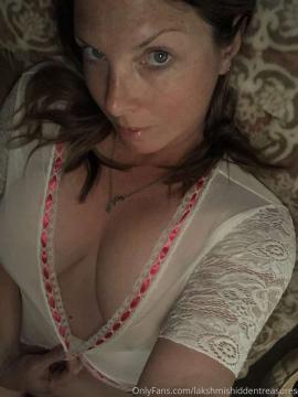 OnlyFans - Marie /  @lakshmishiddentreasures Scene 208 — photo 6 of 20