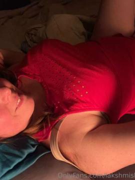 OnlyFans - Marie /  @lakshmishiddentreasures Scene 263 — photo 12 of 20