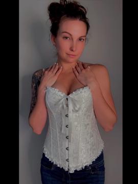 OnlyFans - Riley Jade / @rileyjadeadams Scene 4 — photo 6 of 20
