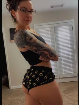 OnlyFans - Riley Jade / @rileyjadeadams Scene 6 — photo 4 of 20