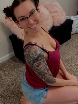 OnlyFans - Riley Jade / @rileyjadeadams Scene 6 — photo 16 of 20