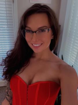 OnlyFans - Riley Jade / @rileyjadeadams Scene 7 — photo 11 of 20