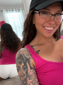 OnlyFans - Riley Jade / @rileyjadeadams Scene 9 — photo 20 of 20