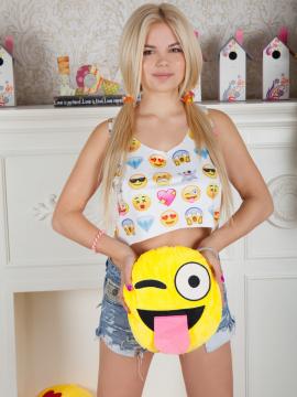 SEXY SMILE — photo 2 of 20