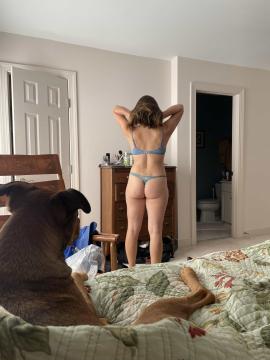 OnlyFans - That Christian Mom / @Vivi_Lane Scene 6 — photo 6 of 20