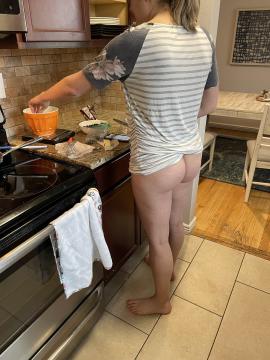 OnlyFans - That Christian Mom / @Vivi_Lane Scene 11 — photo 17 of 20