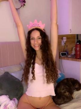 OnlyFans - Alicia / @kitty882 Scene 10 — photo 18 of 20