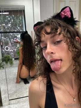 OnlyFans - Alicia / @kitty882 Scene 43 — photo 18 of 20